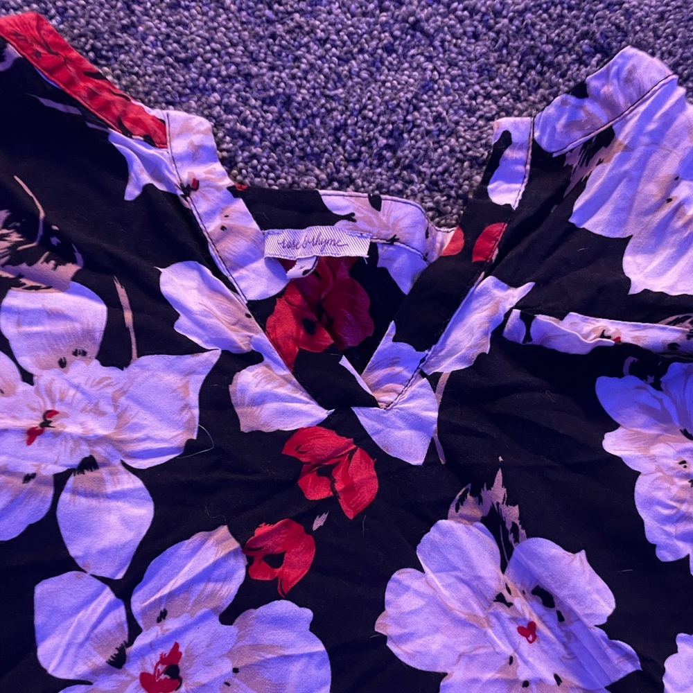 Flower blouse - Picture 2 of 4